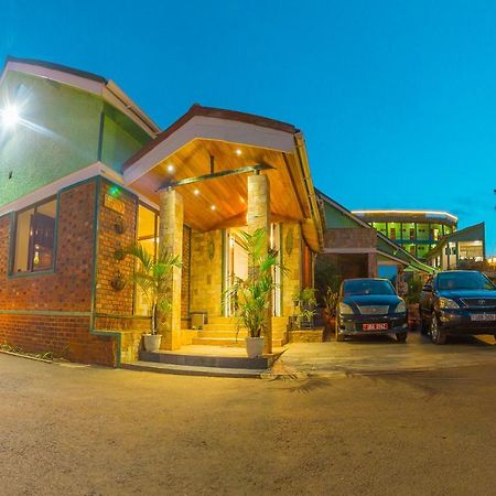 Shangri-La Hotel Muyenga Bugolobi Dış mekan fotoğraf