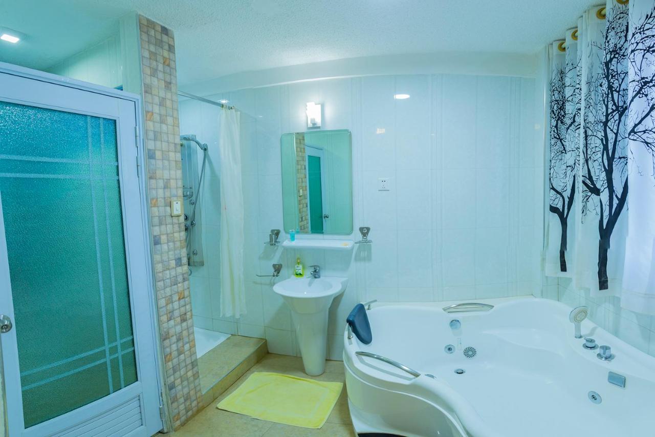 Shangri-La Hotel Muyenga Bugolobi Dış mekan fotoğraf