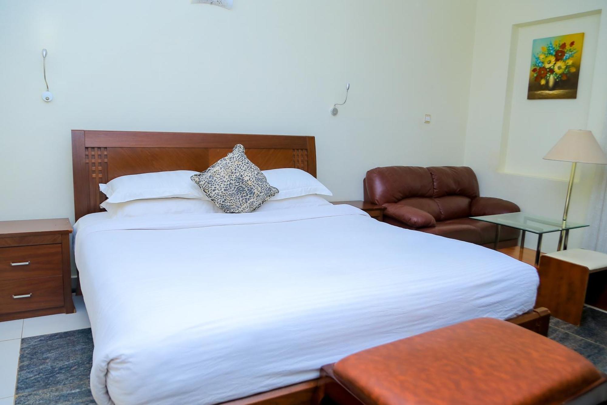 Shangri-La Hotel Muyenga Bugolobi Dış mekan fotoğraf