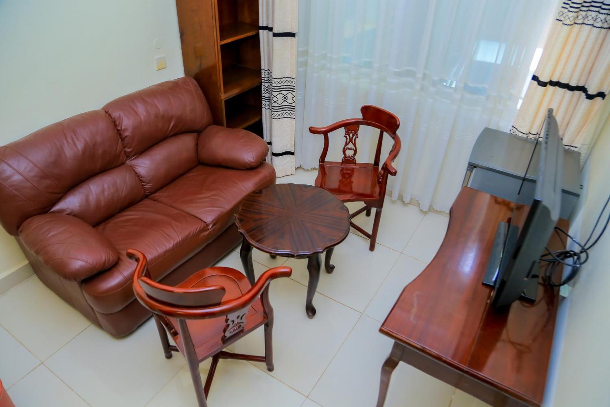 Shangri-La Hotel Muyenga Bugolobi Dış mekan fotoğraf