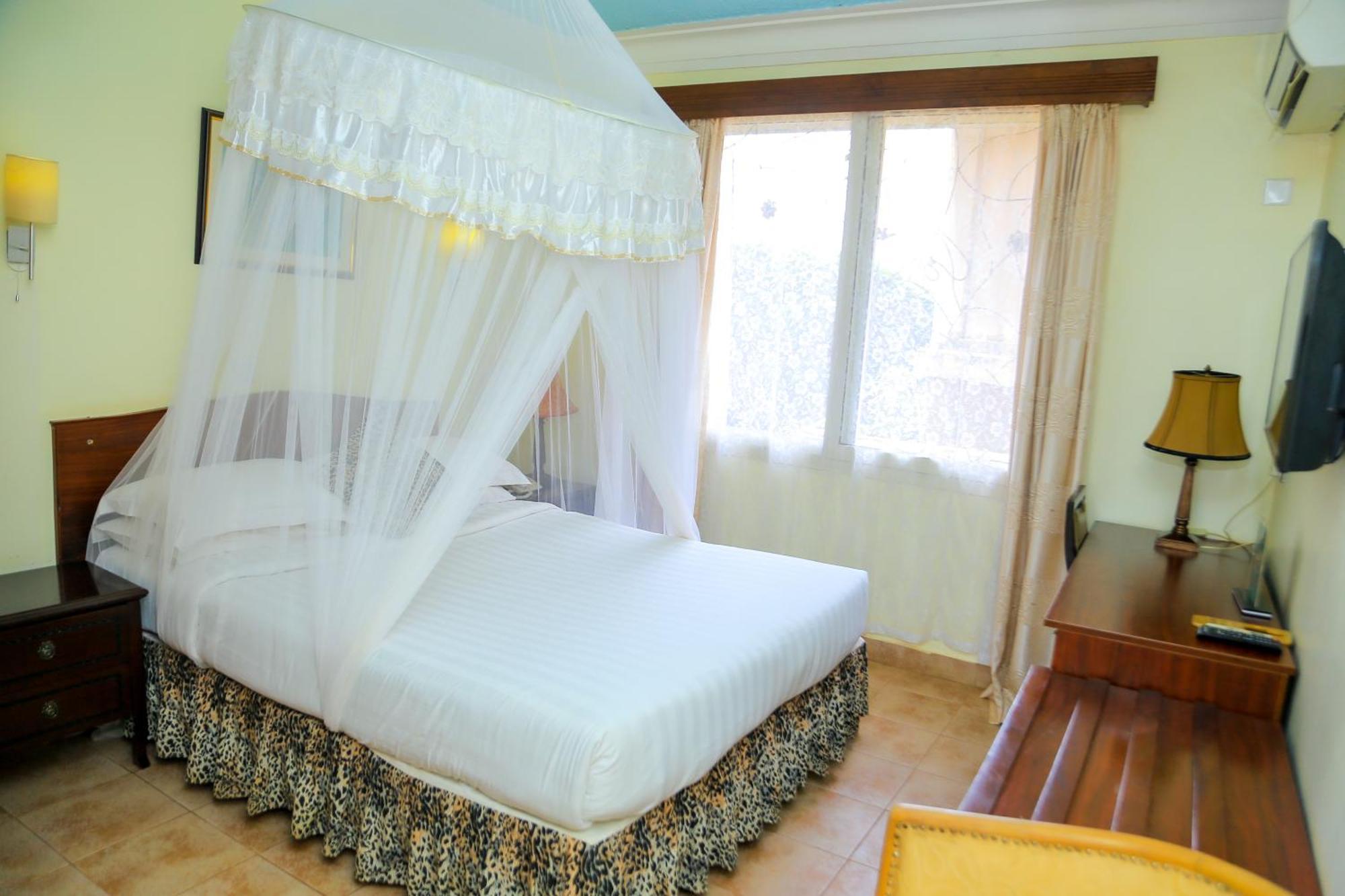 Shangri-La Hotel Muyenga Bugolobi Dış mekan fotoğraf
