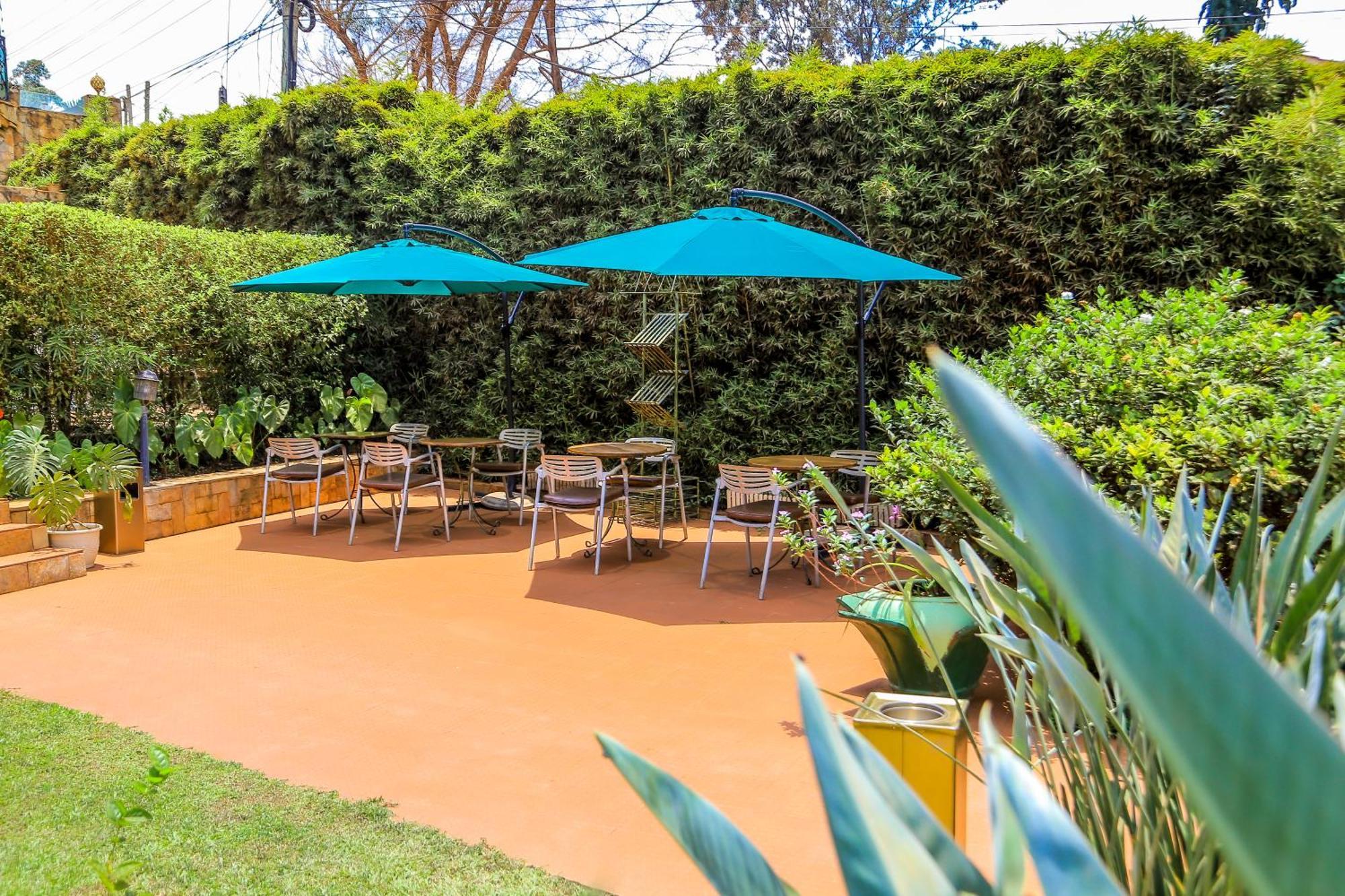 Shangri-La Hotel Muyenga Bugolobi Dış mekan fotoğraf