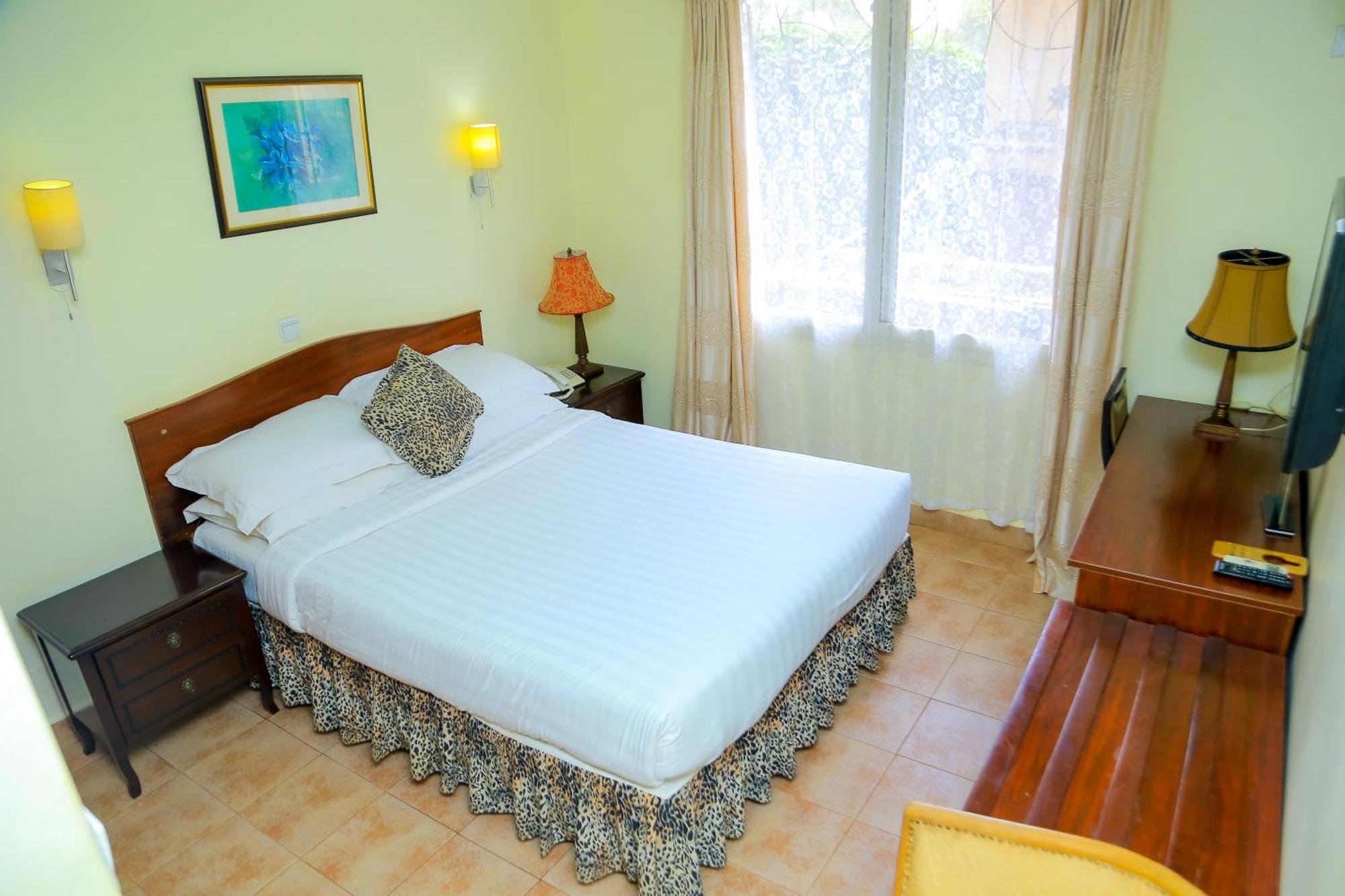 Shangri-La Hotel Muyenga Bugolobi Dış mekan fotoğraf