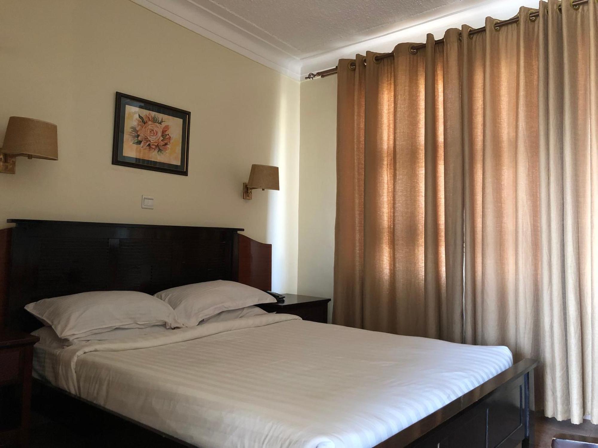 Shangri-La Hotel Muyenga Bugolobi Dış mekan fotoğraf